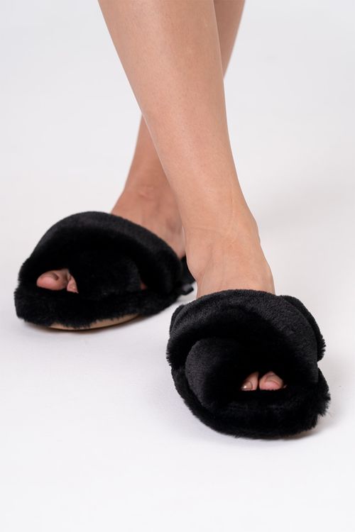 CHINELO PRETO DE PELOS - CHINELOS